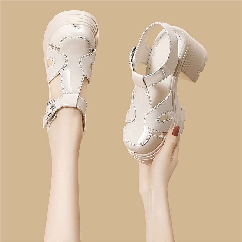 包头凉鞋女款夏季2026年新款爆款超火厚底松糕罗马猪笼鞋镂空女鞋