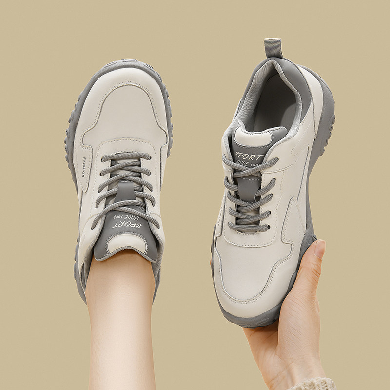 小白鞋女2026年春季新款百搭真皮厚底轻便软底防滑旅游阿甘休闲鞋