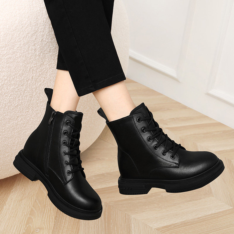 马丁靴女款加绒英伦风2025新款冬季黑色系带短靴百搭保暖厚底靴子