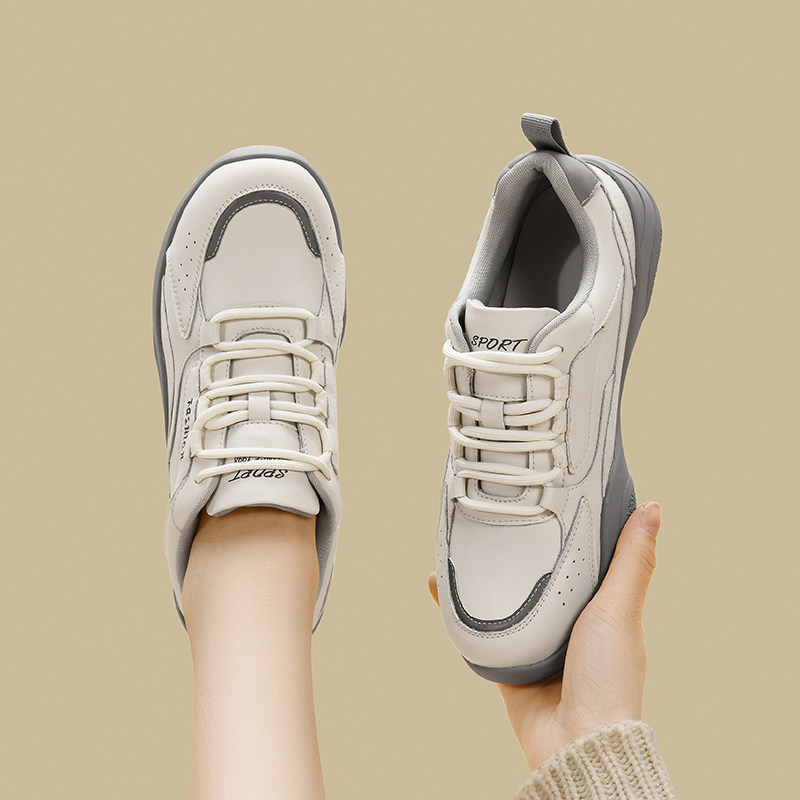 春秋季款女鞋真皮平底小白鞋2026新款软底旅游鞋超轻便运动跑步鞋
