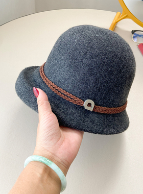 深灰色毛呢礼帽女生春秋气质优雅法式盆帽D扣装饰小头围渔夫帽子