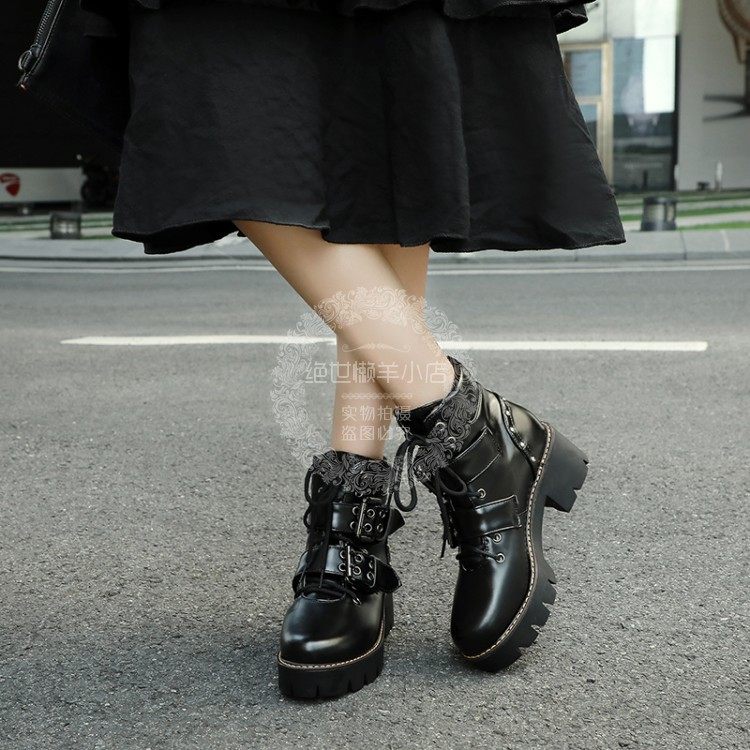 暗黑系超酷皮带扣骑士短靴绑带厚底原宿街拍马丁靴帅气显瘦机车靴