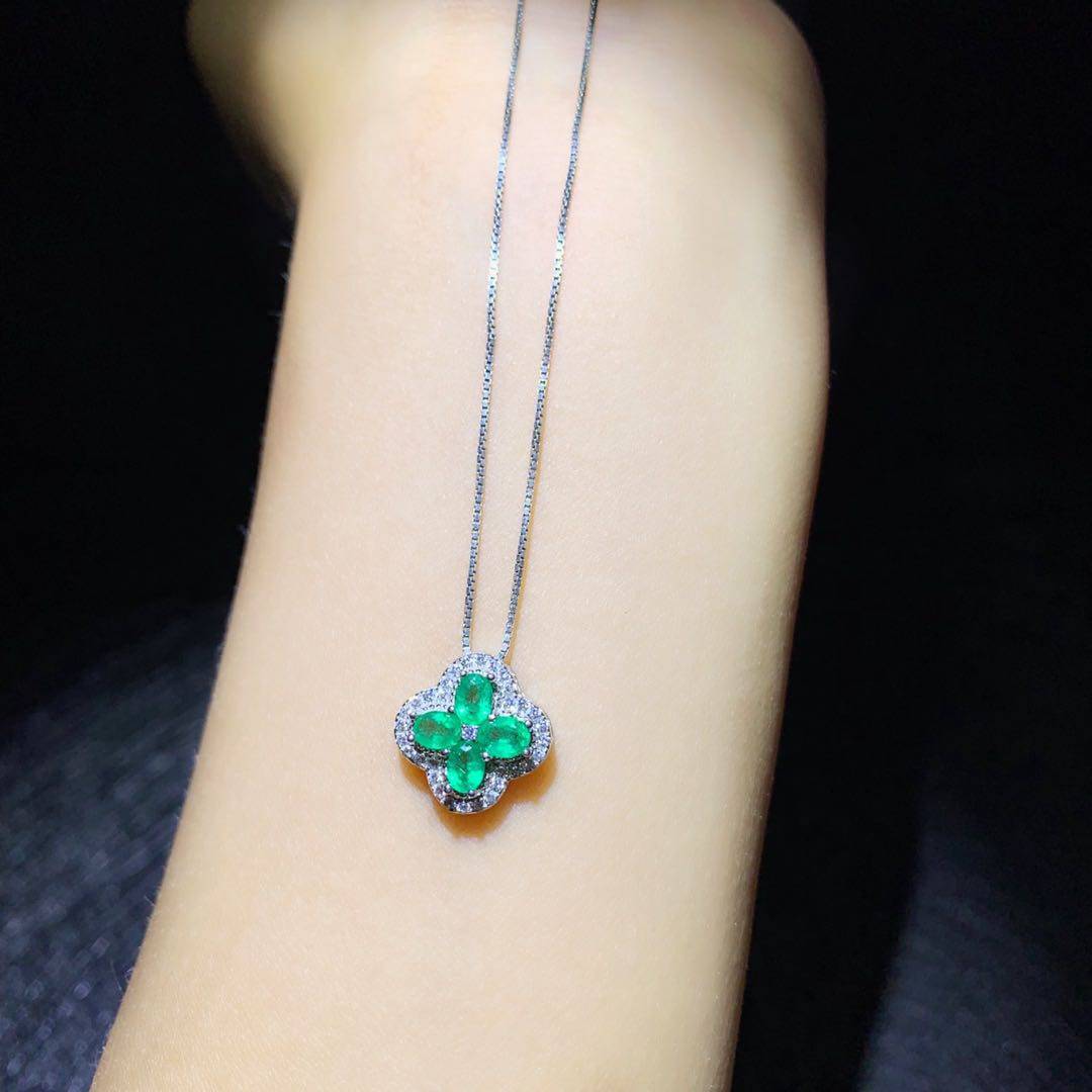 925银镶天然祖母绿吊坠 石尺寸3*4特惠小清新幸运草吊坠 无项链