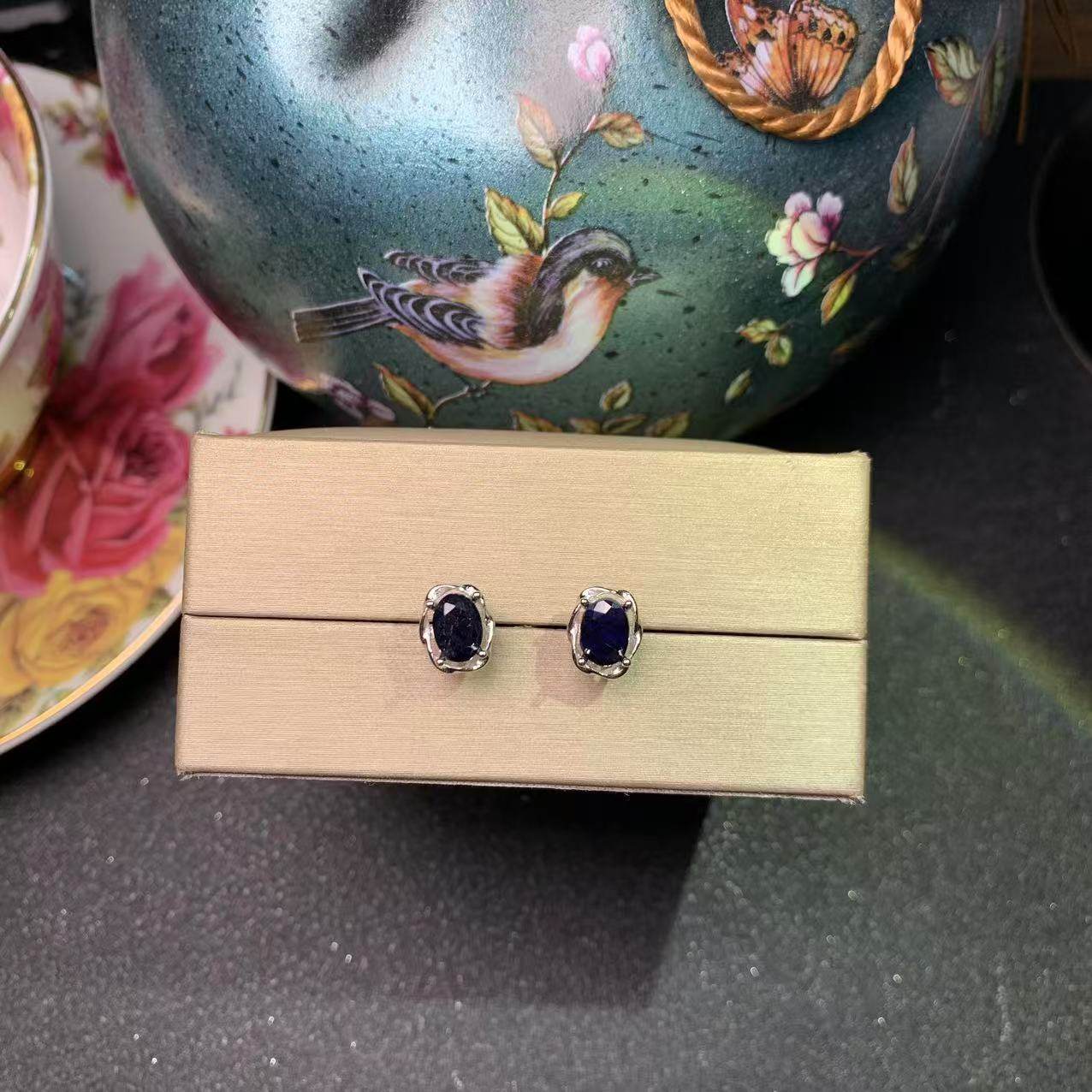 一物一图天然黑色蓝宝石耳钉925银镶嵌主石椭圆5*7MM,珠宝/钻石/翡翠,耳饰,淘宝优惠券,粉丝福利购,淘宝优惠卷