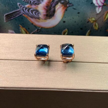 天然伦敦蓝托帕石糖塔耳钉 石方7*7mm特惠 精工925银镀玫瑰金镶嵌