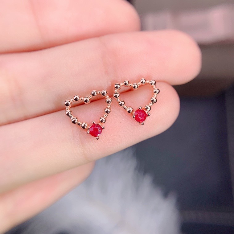 特惠新款天然红宝石耳钉 主石3*3mm925银精工镶嵌特惠爱心耳钉
