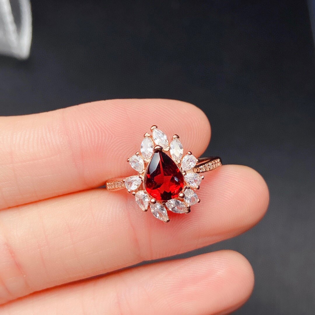 天然石榴石戒指925银镀18k玫瑰金精工镶嵌 石6*8mm开口设计风格