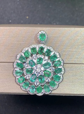 特惠天然祖母绿吊坠 原矿带棉裂黑点25粒3*4MM限量不介意拍