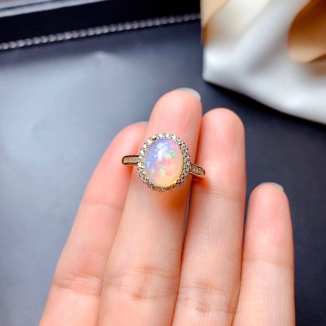 天然欧泊戒指 火彩绚丽主石8*10mm925银镀黄金镶嵌 指圈活口