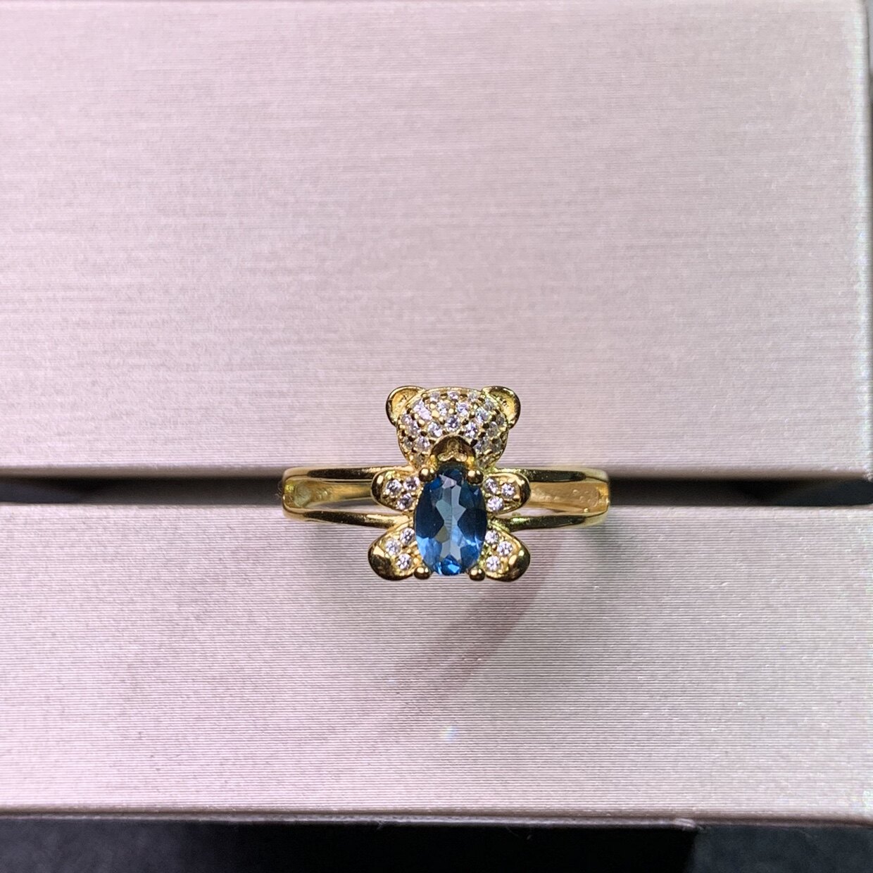 特惠卡通可爱小熊戒指925银镀黄金伦敦蓝托帕石戒指4*6mm包邮