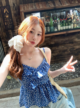 甜米周 碎花吊带女夏季2026新款V领蝴蝶结收腰荷叶边外穿背心上衣