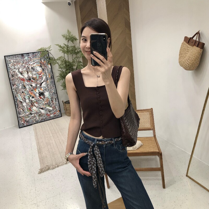 2026春秋新款坎肩单排扣毛衣开衫女气质显瘦软糯内搭针织马甲背心