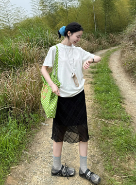 夏季松弛感套装女韩系宽松白色T恤菱格网纱半身裙百搭休闲两件套