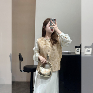 一整套ootd穿搭开春新中式女装马甲背心绸缎半身裙国风衬衫三件套