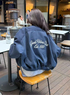 小个子别致藏蓝色短款棒球服外套