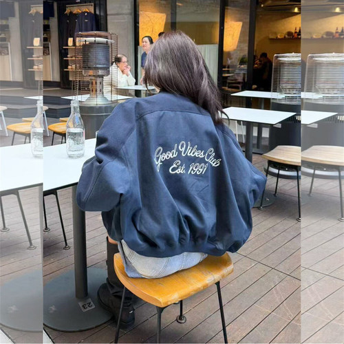 小个子别致藏蓝色短款棒球服外套