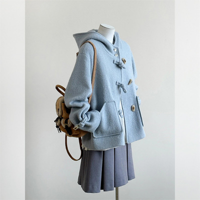 蓝色连帽牛角扣短款毛呢外套女