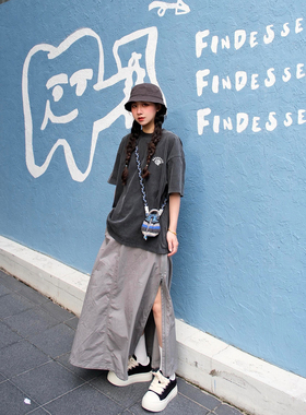 韩系ootd穿搭一整套夏季慵懒风灰色短袖印花t恤工装半身裙套装女