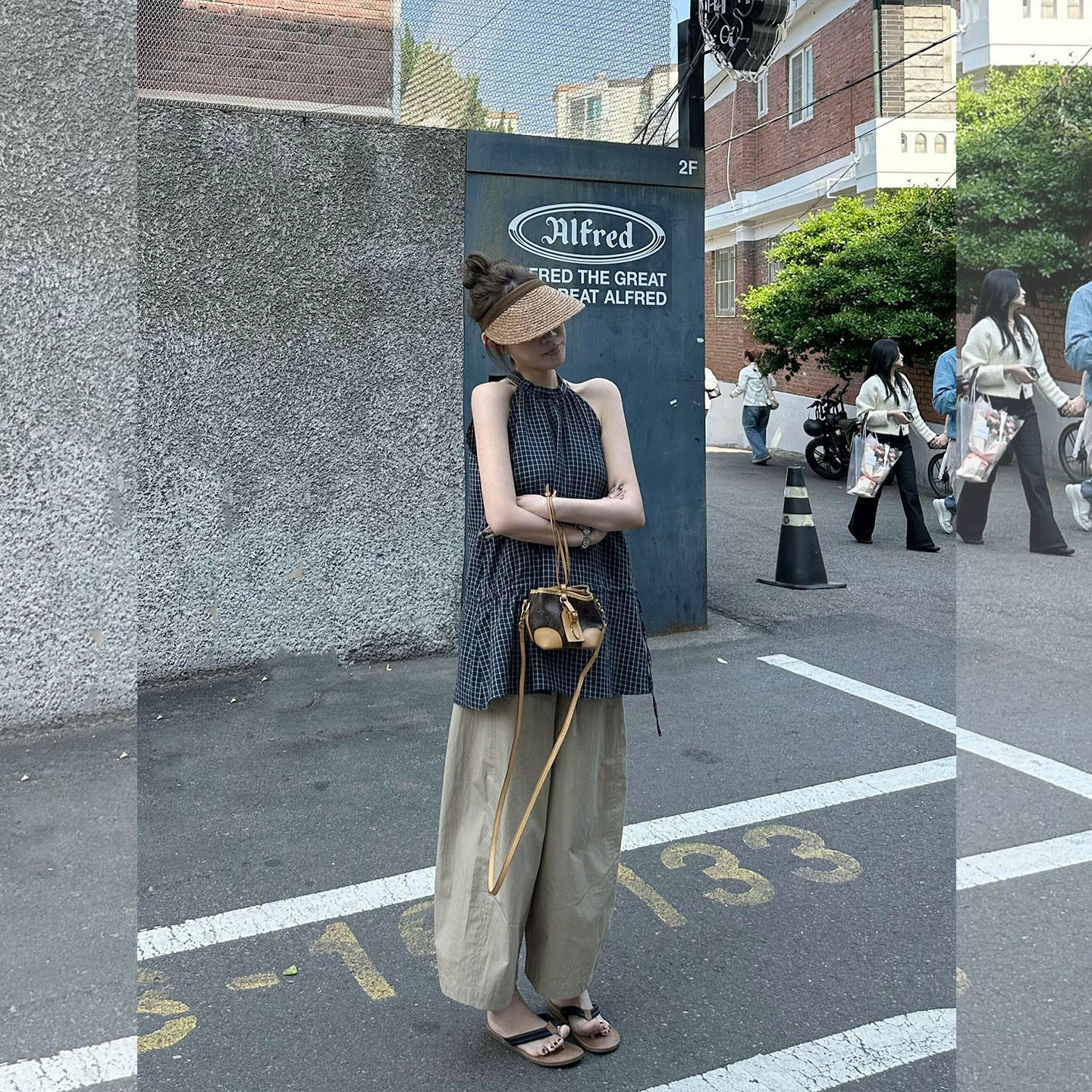 2026夏季减龄超火穿搭一整套韩系巨好看格子无袖上衣阔腿裤套装女