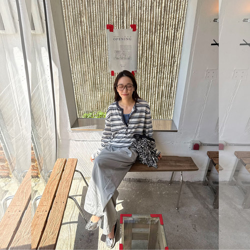 松弛感条纹T恤灰色休闲裤套装女