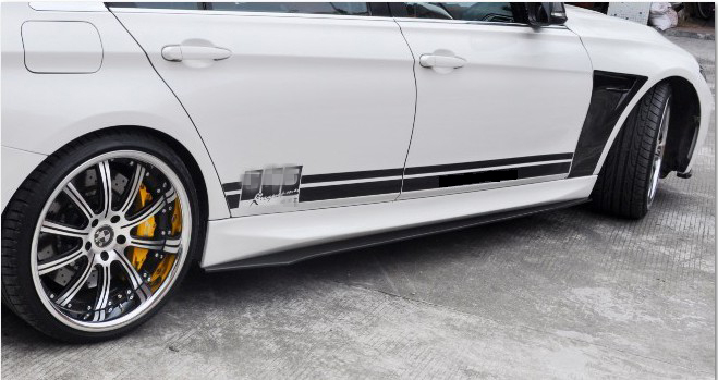 本公司主要生产和销售汽车碳纤维外观改装套件，所有产品均采用进口高密度碳纤维材料，生产工艺先进，质量上乘，产品安装位吻合度达95%以上，所有产品均达到欧美及日本的产品质量控制标准。产品主要销往欧洲、美国、日本、欧洲和东南亚地区，深受海外各改装用户的喜爱，欢迎各位选购！