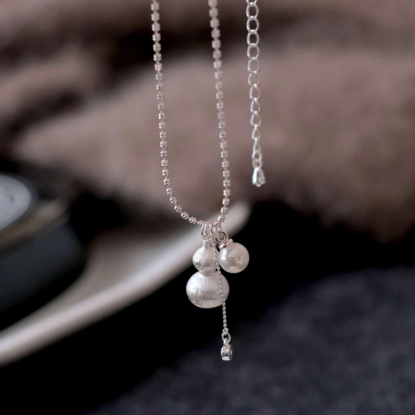 《錾刻葫芦》轻奢国风高级感银色拉丝实心福禄珍珠吊坠项链毛衣链