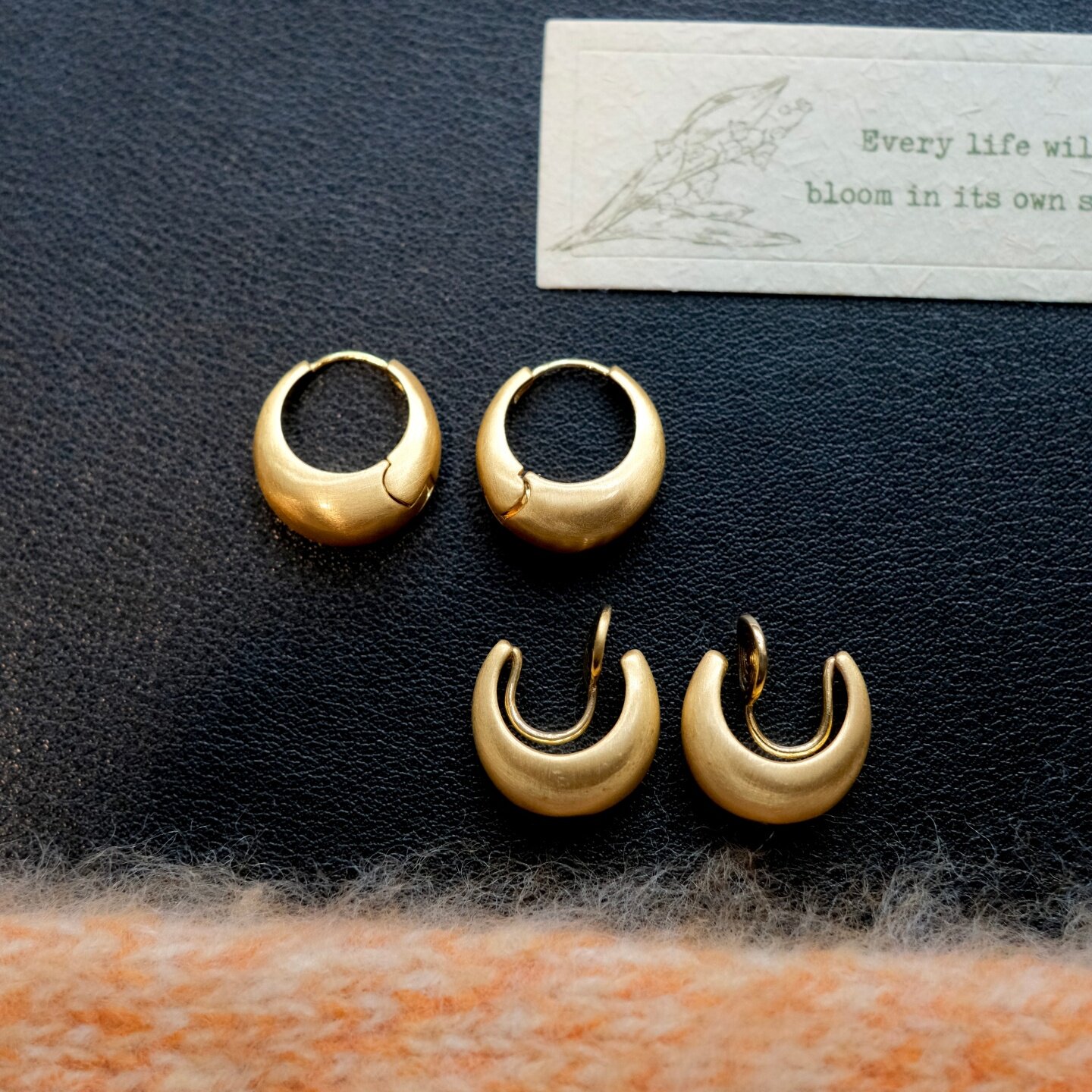 《波尔卡舞曲》法式极简老钱风金色拉丝磨砂金属耳扣耳饰耳夹耳环