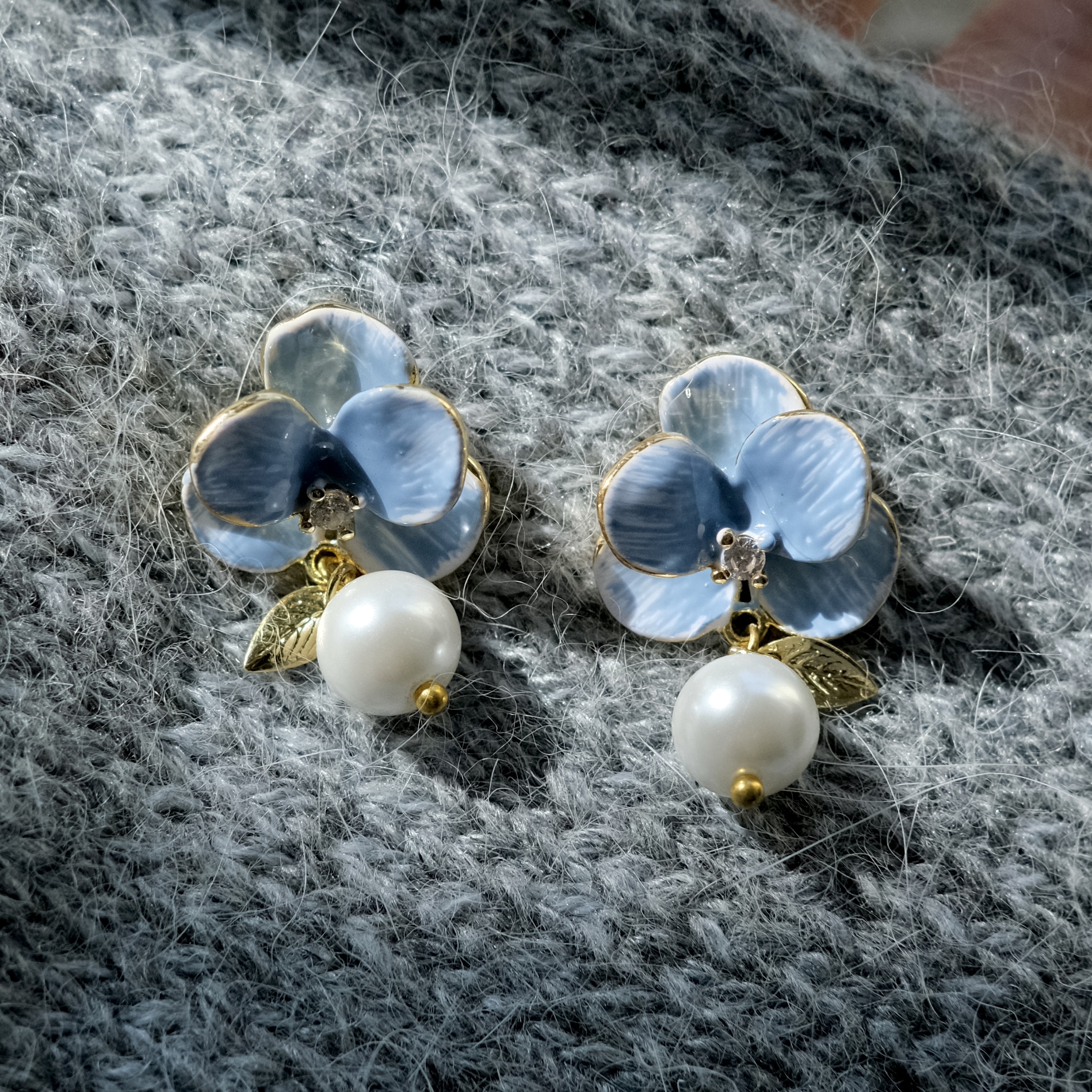 复古仙气蓝色花朵珍珠珐琅釉耳环