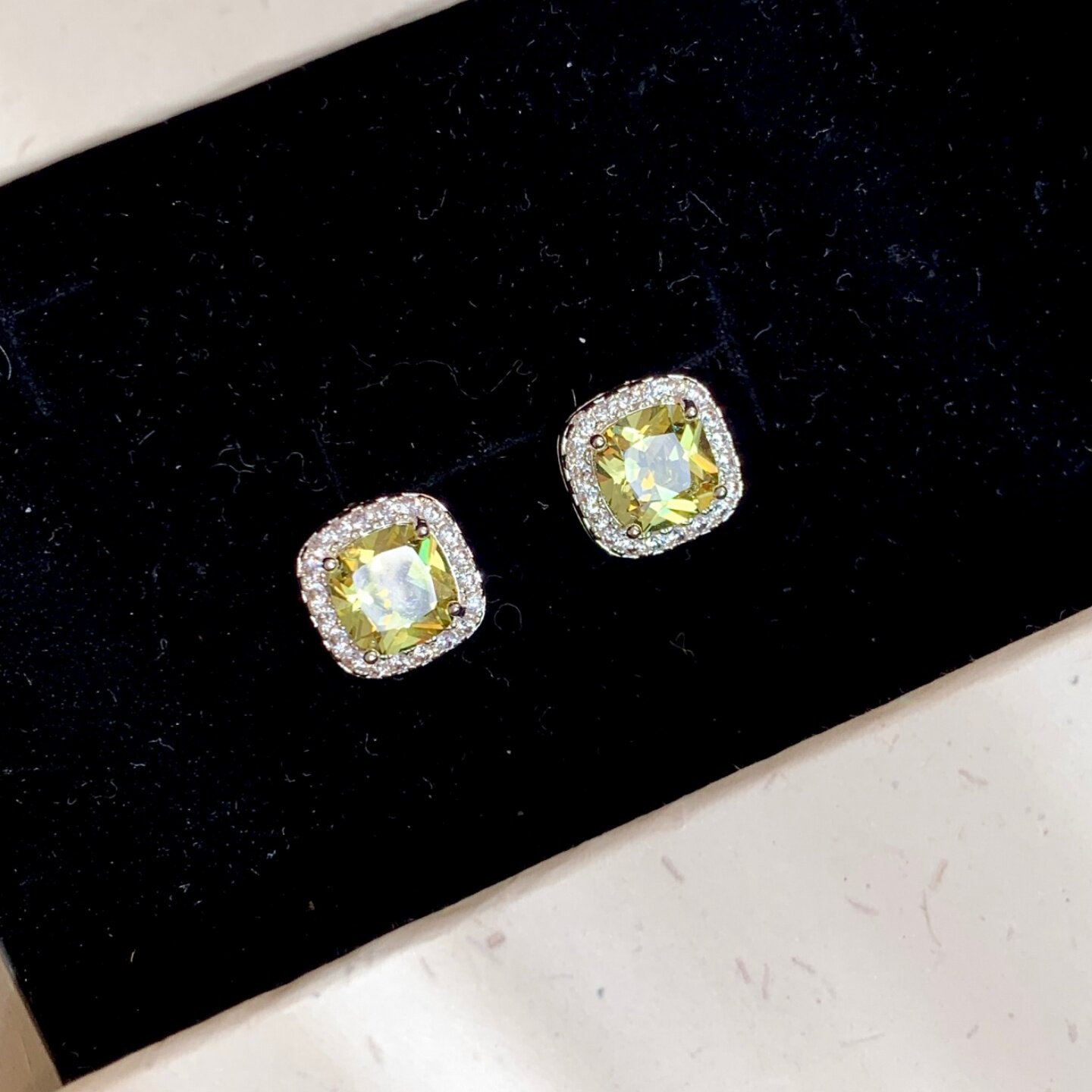 《青木瓜之味》春夏清新显白绿色爆闪方糖锆石耳夹耳饰耳钉耳环女