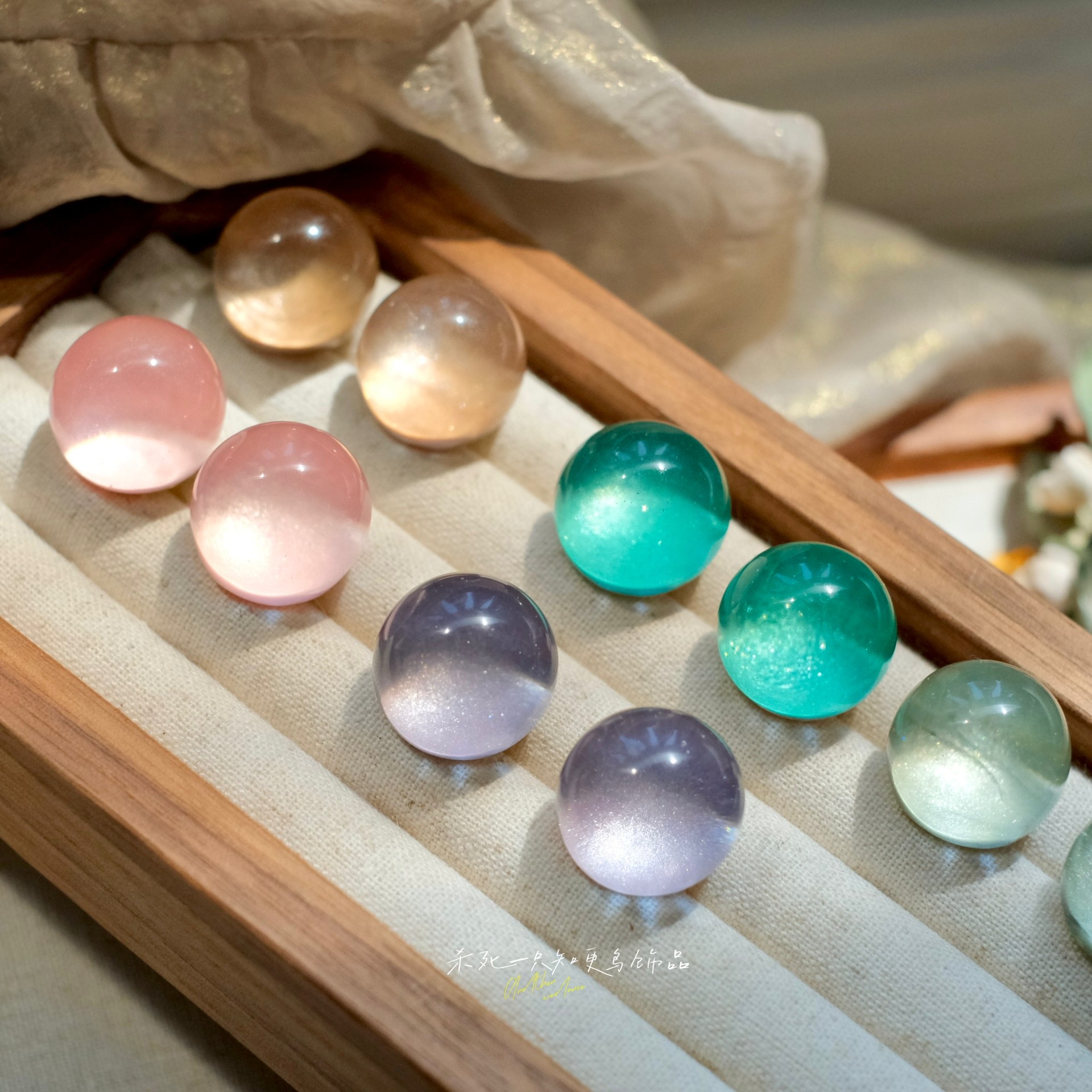 《精灵弹珠》夏日少女心彩色多巴胺星空流沙立体圆球耳钉耳环耳夹