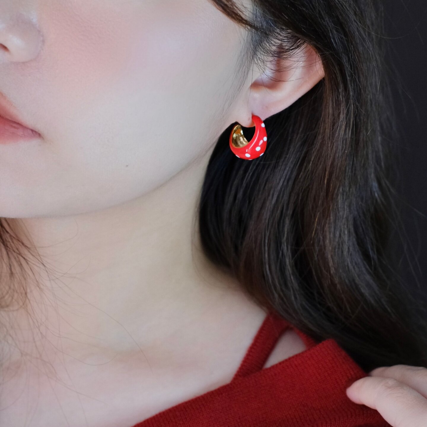《蘑菇屋》手绘波点！可爱少女红色滴釉耳圈耳环耳夹耳饰显白圣诞