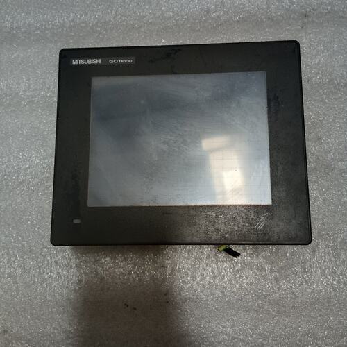 议价三菱触摸屏GT1055-QSBD-C上电有条线可维修