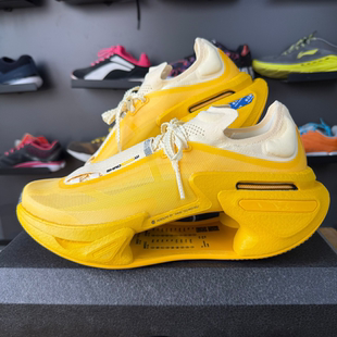 李宁男子跑步鞋2025新款绝影3回弹碳板稳定透气低帮运动鞋ARRU005