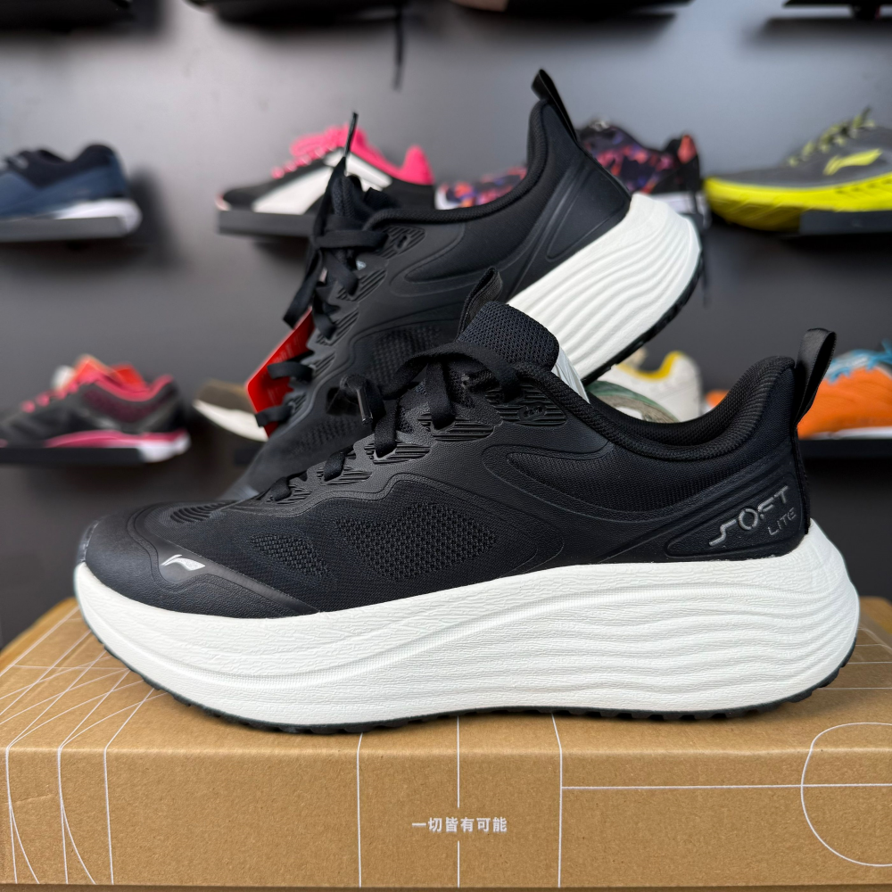 李宁2025春秋新品SOFT LITE女子潮流百搭舒适透气休闲鞋AGLU162