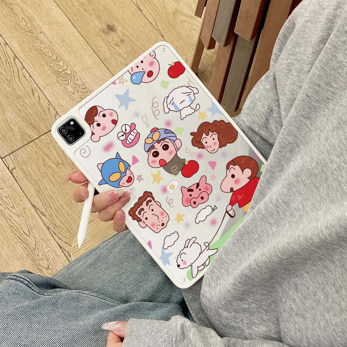 超创意适用9代无盖ipad11a16保护壳第10代10.9可爱小新10.2寸亚克力air45mini7硬后壳pro11磁吸笔槽2018款9.7