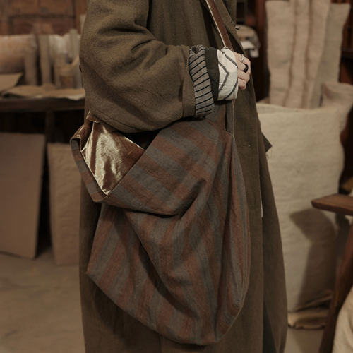 条纹拼接真丝绒复古游牧感