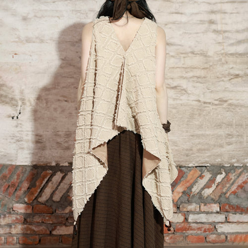 一片式立裁荡领无袖背心