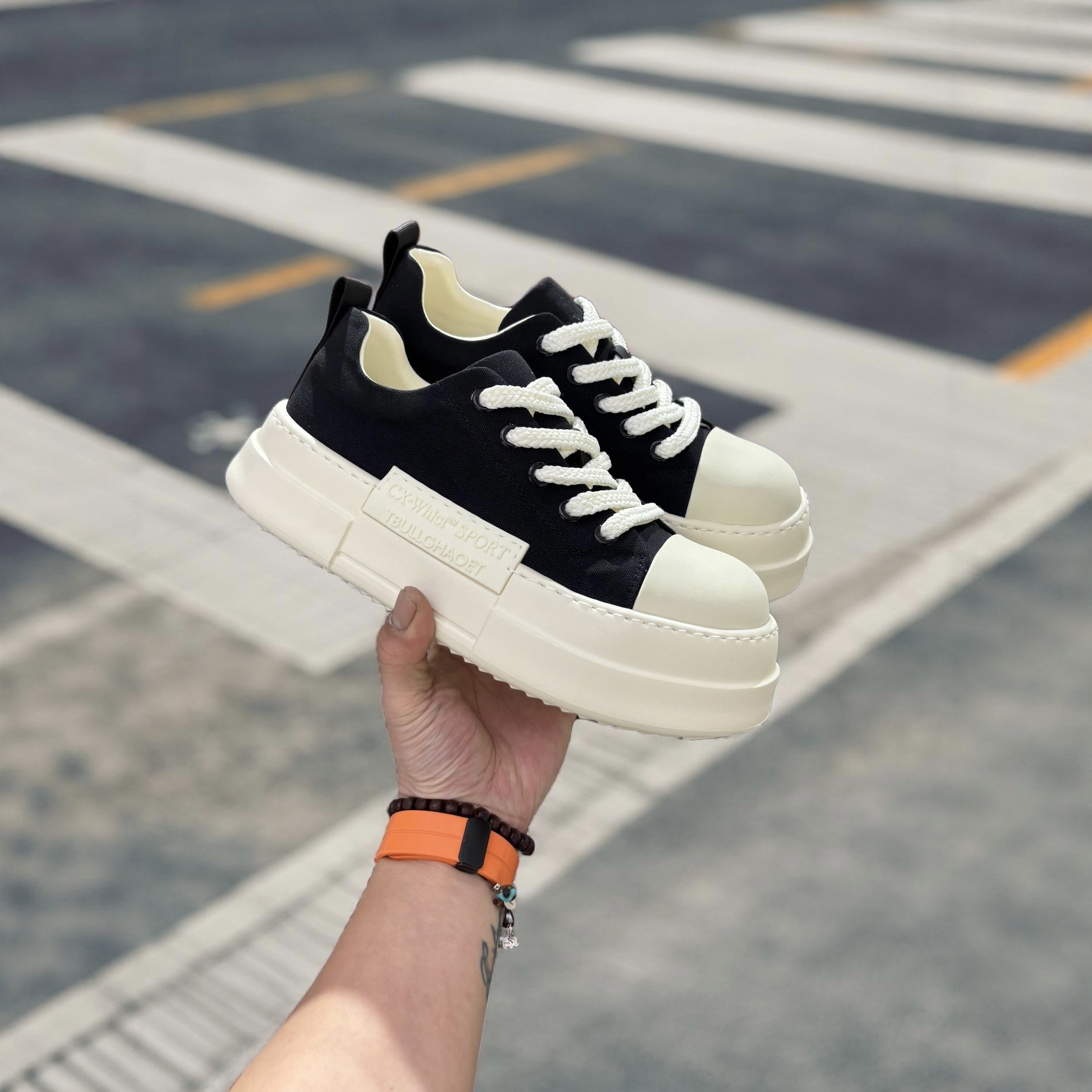 2026广州新款春季男鞋布面发泡底厚底增高休闲板鞋运动鞋潮鞋,流行男鞋,时尚休闲鞋,淘宝优惠券,粉丝福利购,淘宝优惠卷