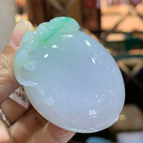 缅甸翡翠天然A货冰糯浅紫飘翠绿寿桃吊坠 大件如意福瓜挂件 1930
