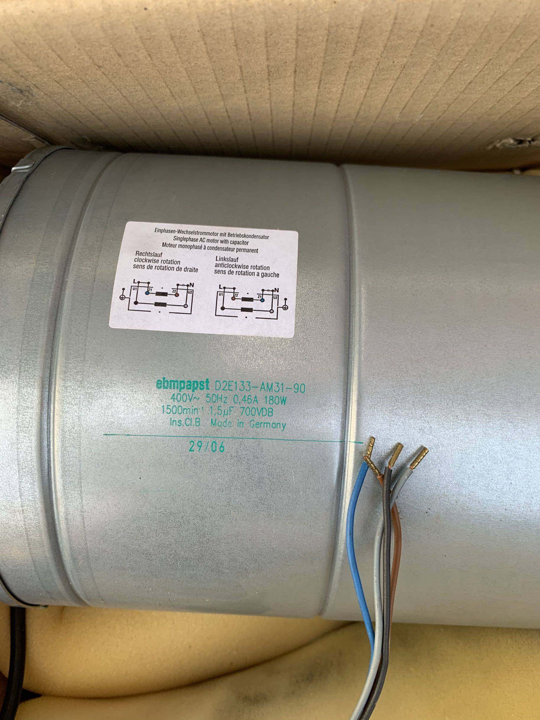 德国ebmpapst蜗壳风机d2e133-am31-09全新 双进风离心风扇400v议