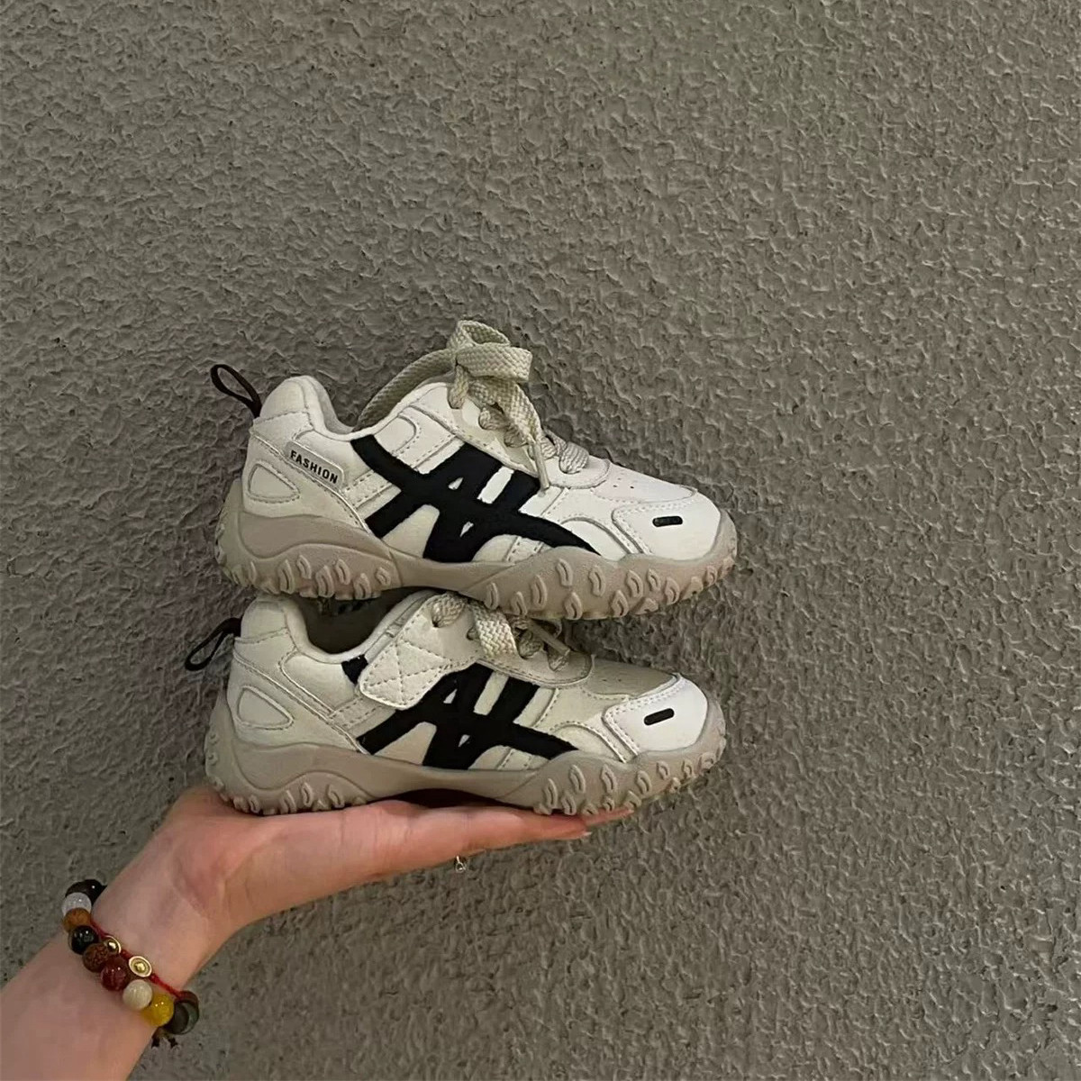 真皮儿童运动鞋2026冬新款女童德训鞋加绒防滑男童软底休闲阿甘鞋,童鞋/婴儿鞋/亲子鞋,运动鞋,淘宝优惠券,粉丝福利购,淘宝优惠卷