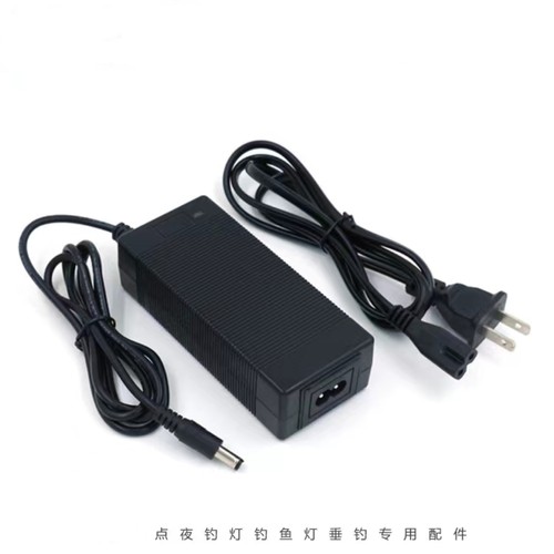 开拓顶点尚品顶点圣宇顶点原装大功率12.6V充电器。