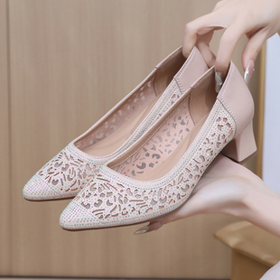 软底粗跟透气镂空中年妈妈鞋 包头凉鞋 网纱单鞋 女夏季 真皮中跟时尚