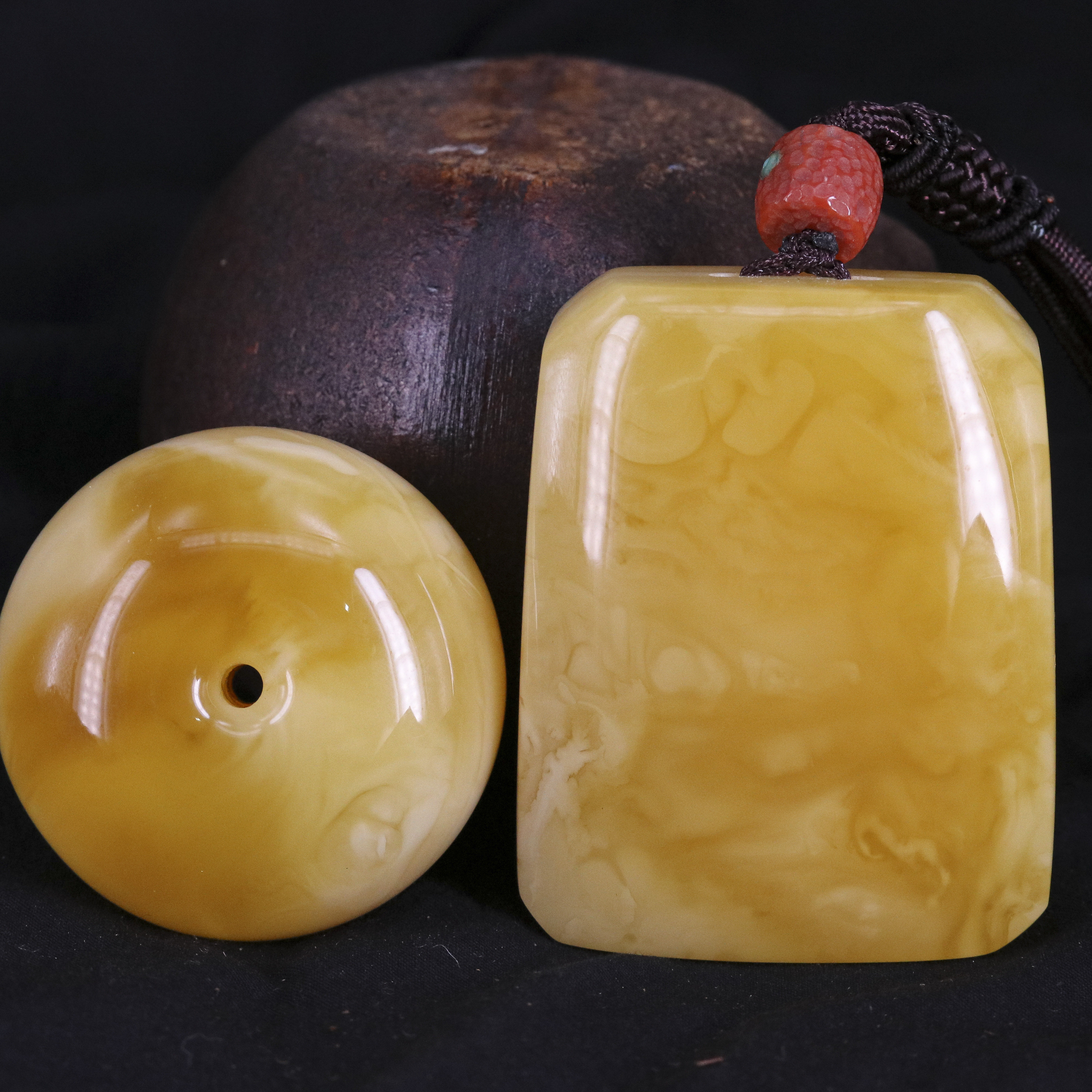 天然琥珀蜜蜡吊坠原矿水滴平安扣方牌20-100g鸡油黄白花精品挂坠