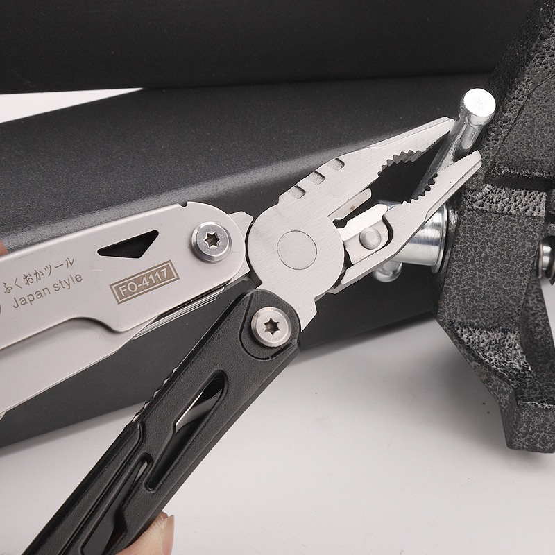 日本釰牌福冈户外组合多功能尖嘴