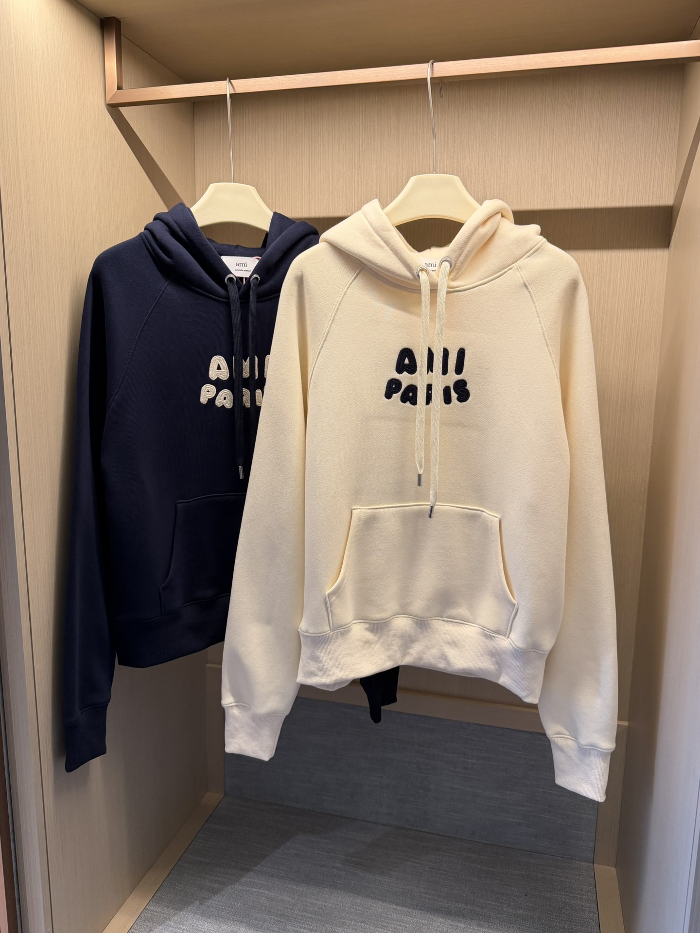 女装 25秋冬新款女士连帽加绒卫衣 保暖休闲百搭上衣