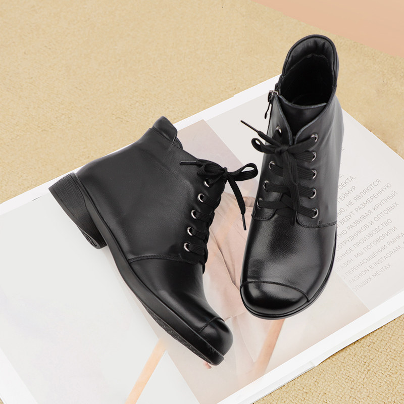 44加大号加肥妈妈棉鞋宽平底短靴41特大码妇女鞋老人高帮真皮鞋43