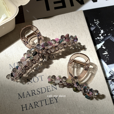 韩国饰品高级轻奢石头缠绕手工串珠抓夹2025新款饱满后脑勺鲨鱼夹