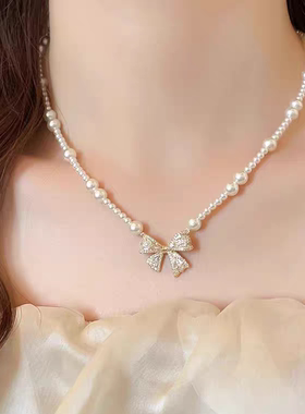 2026新款蝴蝶结吊坠珍珠项链法式复古轻奢高级感锁骨链气质项链