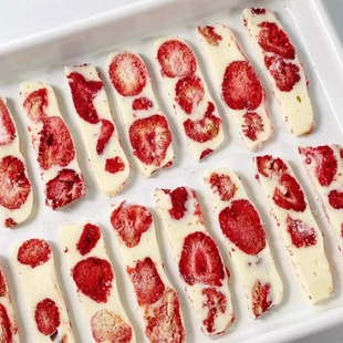 芒果草莓牛轧糖牛扎奶糕 芒果干雪花酥草莓干牛轧